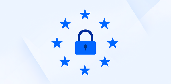 Candado azul con estrellas de la unión europea simulando protección